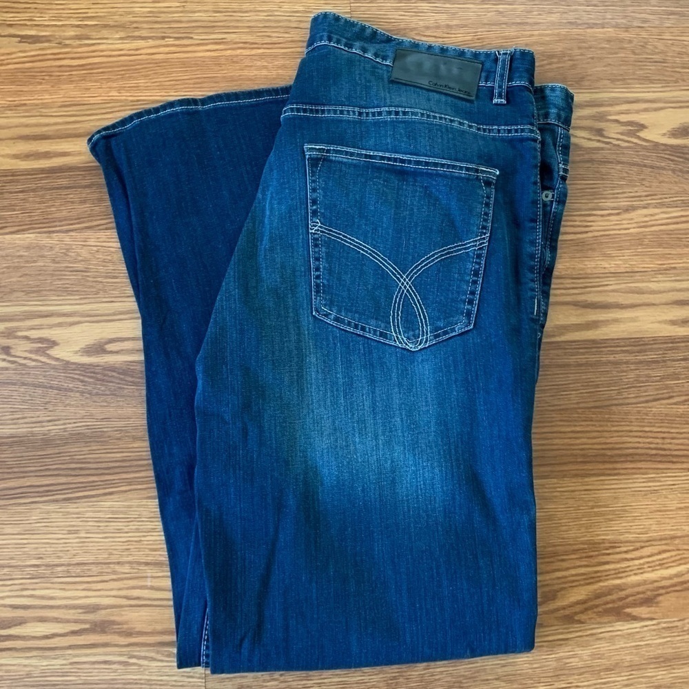 Calvin Klein Men’s straight blue Jeans 38/32